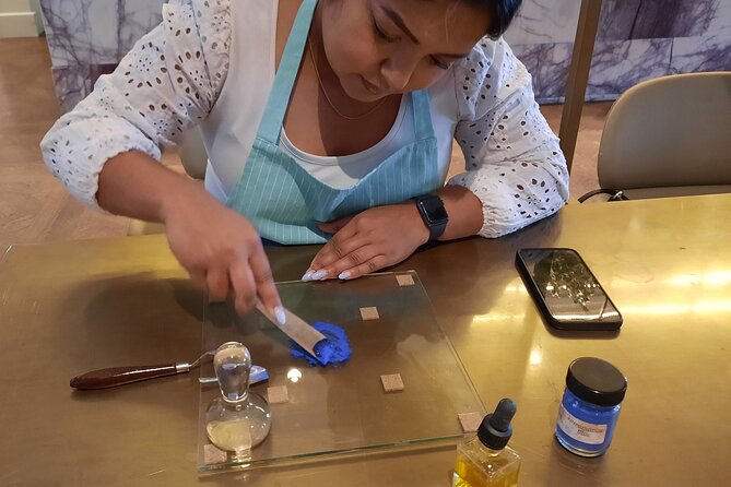 2 Hour Making Rembrandt's Traditional Oil Paints in Amsterdam - Who Will Get the Most From This Workshop?
