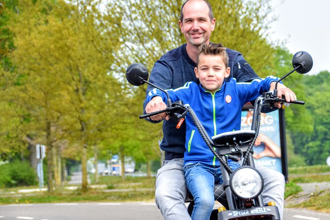 2 Hours E Chopper Rental in Beuningen - Woodland roads and quiet lanes around Twente