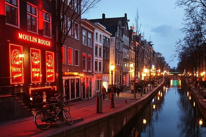 5 hrs Golden Age Amsterdam Private Walking Tour With Local Guide - Five hours, twenty stops, and the walking pace
