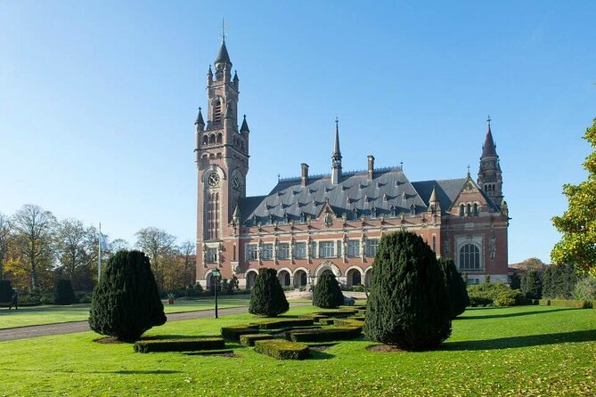 90 minutes Self Guided Walking Tour with puzzles in Den Haag - How the Mole Hunt works in The Hague