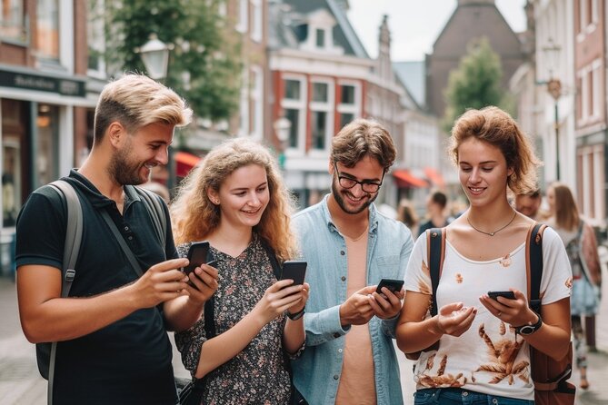 90 minutes Self-Guided Walking tour with puzzles in Leiden - De Burcht, a fort turned city park