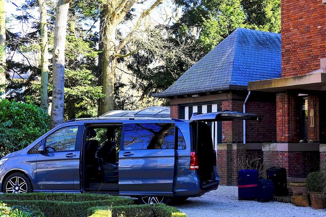 Airport Private Transfer: Schiphol Airport ↔ Amsterdam City - A calm first hour after landing at Schiphol