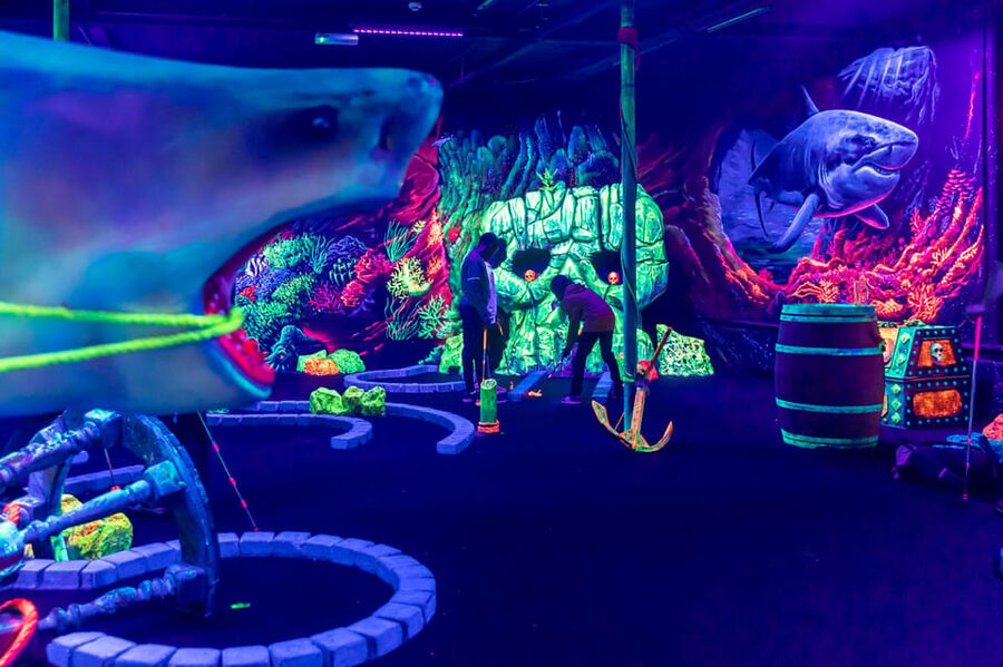 Aloha Amsterdam: 12-Hole Glow-in-the-Dark Mini-Golf - Quick points before you book