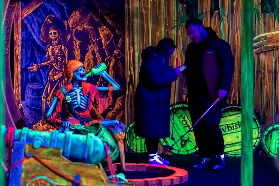 Aloha Amsterdam: 12-Hole Glow-in-the-Dark Mini-Golf - What the Aloha Amsterdam experience is really like