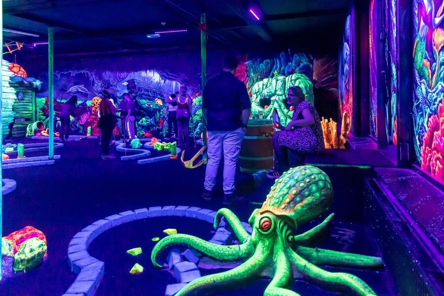 Aloha Amsterdam: 12-Hole Glow-in-the-Dark Mini-Golf - Price, booking, and value