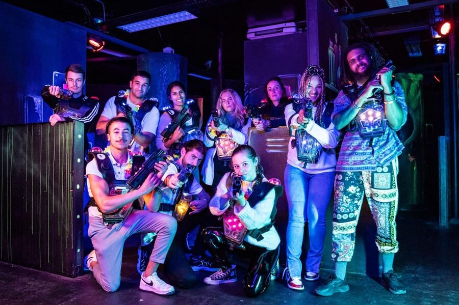 Aloha Amsterdam: Laser Tag Experience - Fifteen minutes of fast group competition