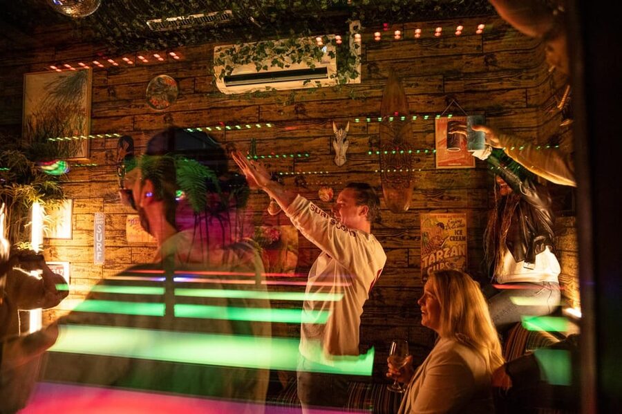Aloha Amsterdam: Private Karaoke Booth with 20.000 Songs - Drinks, food, and the real price