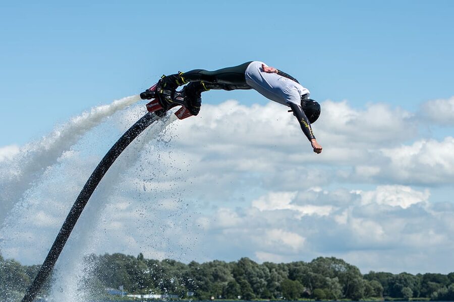 Alphen aan den Rijn: 15-Minute Flyboard Experience - Who should book this flyboard session
