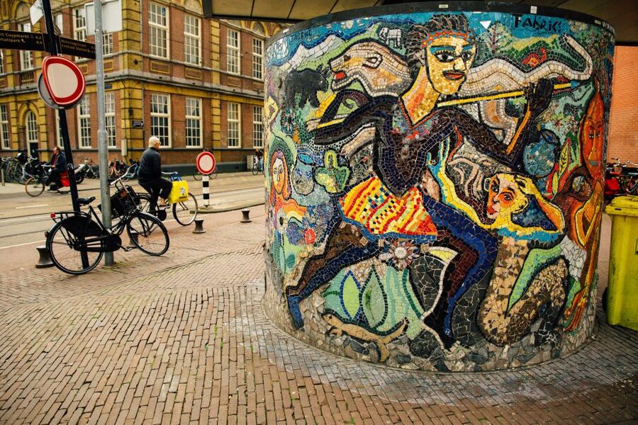 Amsterdam: 1.5-Hour Private Kick-Start Tour with a Local - What the tour does not include