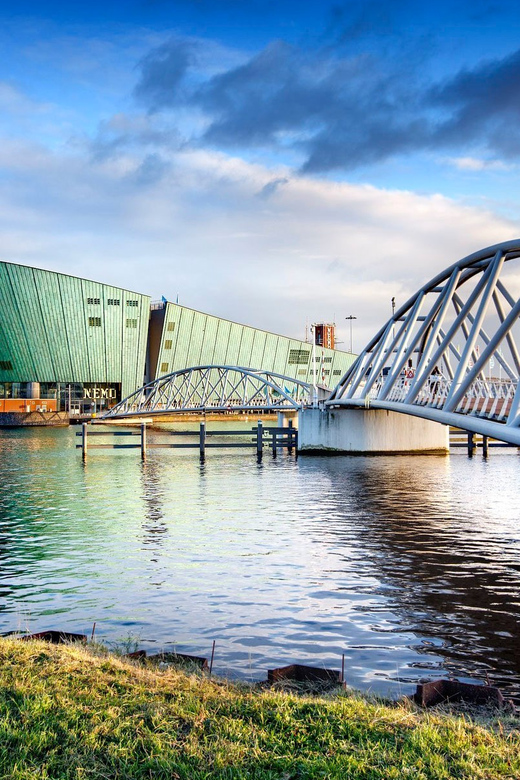 Amsterdam: 1-Hour Canal Cruise & NEMO Science Museum - Who will enjoy this combination most