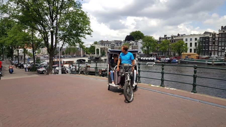 Amsterdam 1-Hour Rickshaw Tour - What the one-hour itinerary feels like