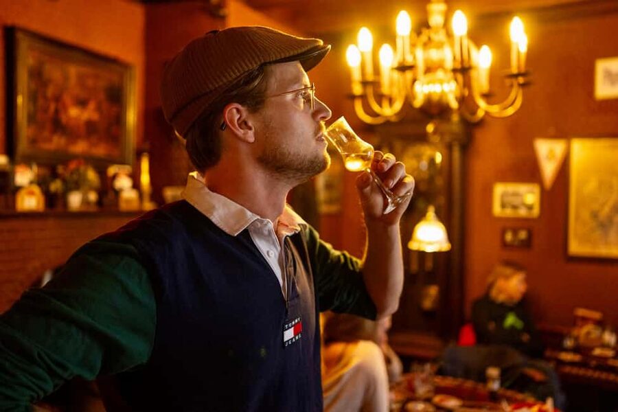 Amsterdam: 10 Tastings Guided Food Tour by UNESCO Canals - Key points to know before you book