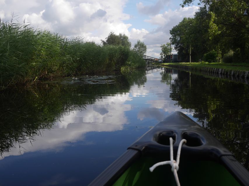 Amsterdam: 2-Hour Guided Canoe Trip - Starting with a short safety briefing