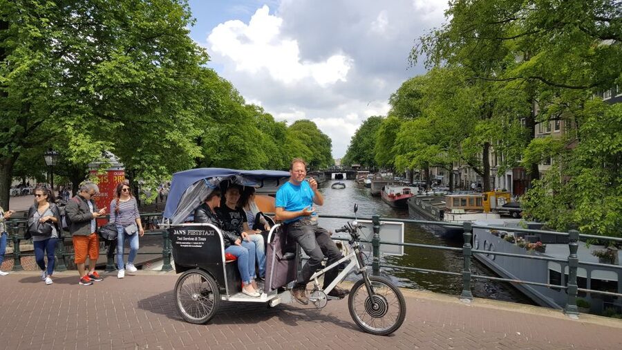 Amsterdam: 2-Hour Sightseeing Tour by Rickshaw - Practical verdict