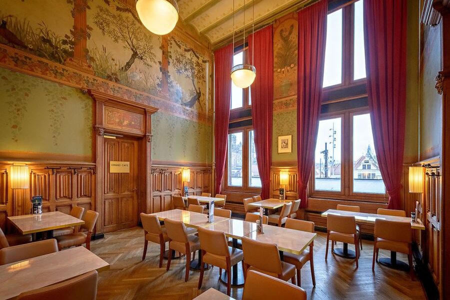 Amsterdam: 3-Course Meal in Historic 1st Class Waiting Rooms - Choosing your starter