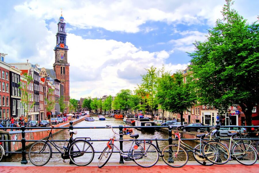 Amsterdam: 3-Hour Private Highlights City Tour by Minivan - Dam Square, the Royal Palace, and the Old Church