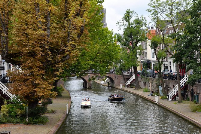 Amsterdam Airport Schiphol & Amsterdam City to Utrecht - What the chauffeur service adds