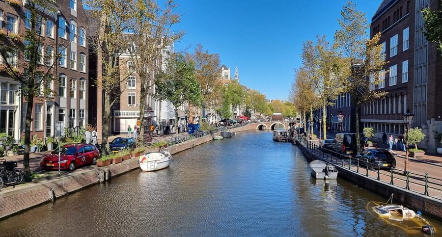 Amsterdam All In One Tour Walking Tour - A fast introduction to Amsterdam’s old center