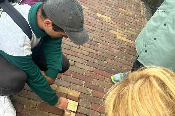Amsterdam: Anne Frank Small Group Walking Tour - Reaching Anne Frank House on Prinsengracht