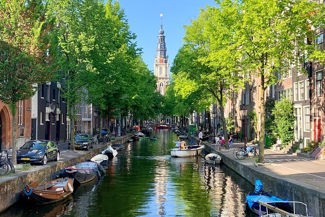 Amsterdam : Anne Frank Tour in EN/DE/IT/ES - Starting at De Waag and Nieuwmarkt