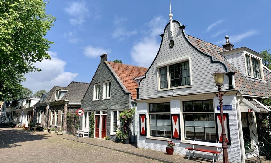 Amsterdam: Bike Tour (Noord) in German or English - Café ‘t Sluisje and Nieuwendammerdijk