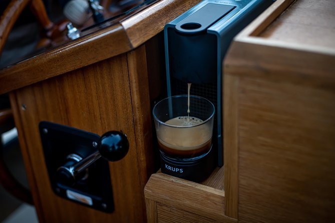 Amsterdam Breakfast Cruise on Private Luxury Boat - How the private format changes the experience