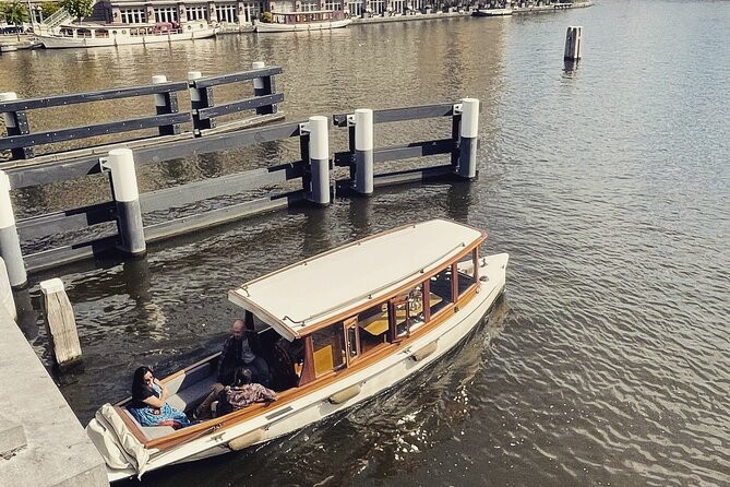 Amsterdam Breakfast Cruise on Private Luxury Boat - What past service suggests about the hosting