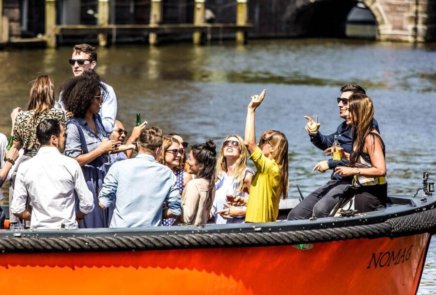 Amsterdam: Canal Belt Private Beer Boat Tour - What the 90-minute route shows you