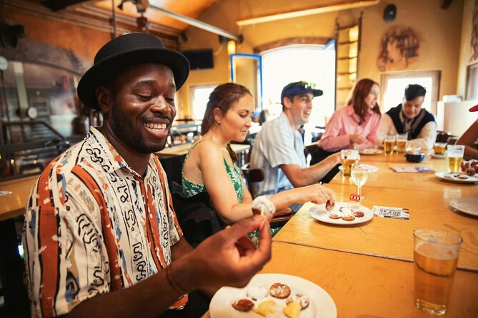 Amsterdam Canal Cruise and local Food Tour - Meeting the people behind Amsterdam’s food