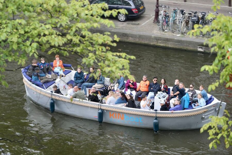 Amsterdam: Canal Cruise in Open Boat with Drink Option - Price, drinks, and overall value