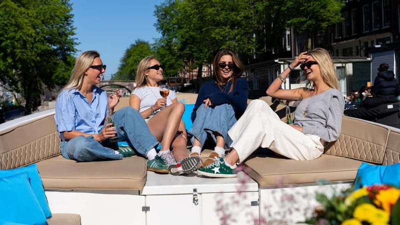 Amsterdam: Canal Cruise in Open Boat with Drink Option - What the electric open boat feels like
