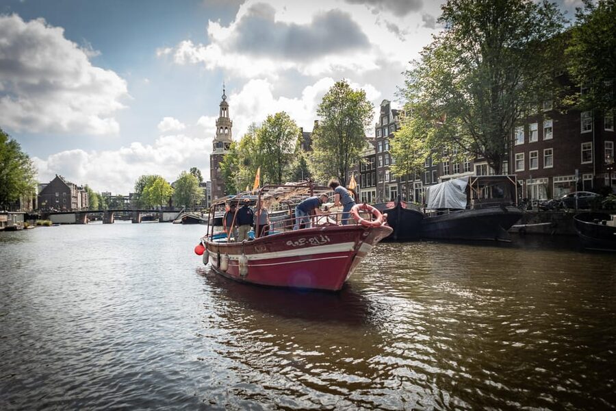 Amsterdam: Canal Cruise on a Wooden Refugee Boat - Why the Conversation Matters