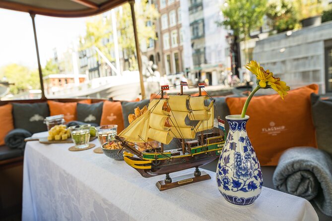 Amsterdam Canal Cruise with Cheese and Wine - What the wine and cheese are really like