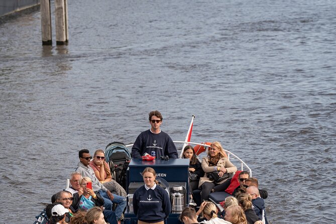 Amsterdam Canal Cruise with Live guide & Two drinks - Central St. - Seeing Amsterdam from the water in one hour