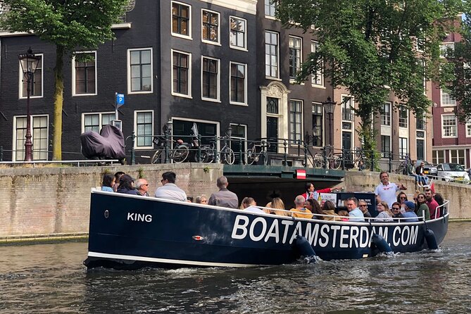 Amsterdam Canal Cruise with Open Bar - Central Station - Starting beside Central Station