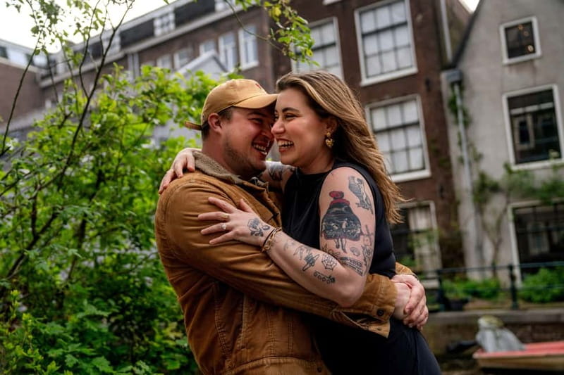 Amsterdam Canals Photoshoot: Private Solo, Family or Couples - Damrak canal houses and classic Amsterdam views