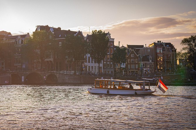 Amsterdam Champagne Private Canal Cruise - Leaving from Oosterdokskade 8