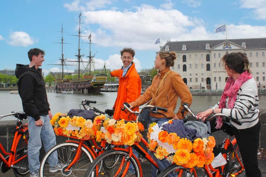 Amsterdam: Cheese, Windmill & Countryside Bike Tour - Key points at a glance
