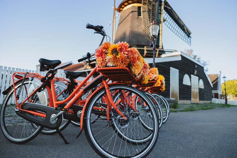 Amsterdam: Cheese, Windmill & Countryside Bike Tour - How the three hours feel on the road