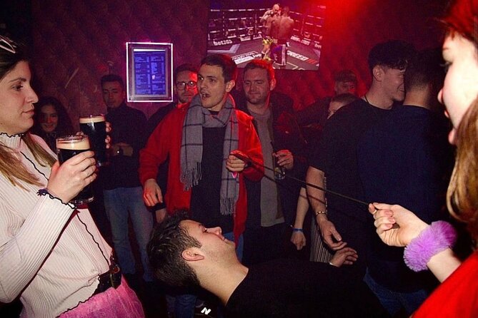 Amsterdam: City Centre Bar Crawl and Nightlife Experience - The move toward Rembrandtplein and the nightclub finish
