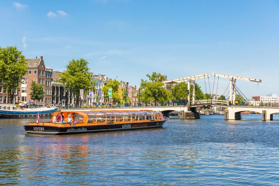 Amsterdam: City Centre Canal Cruise - Merchant houses and Amsterdam’s Golden Age