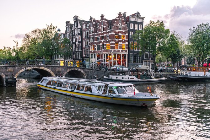 Amsterdam City Centre Cruise on heated boat with Audioguide - Rijksmuseum and the museum district