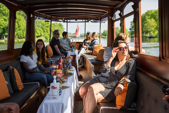Amsterdam Classic Saloon Boat Cruise with Drinks and Cheese - Herengracht, Singel, and Keizersgracht