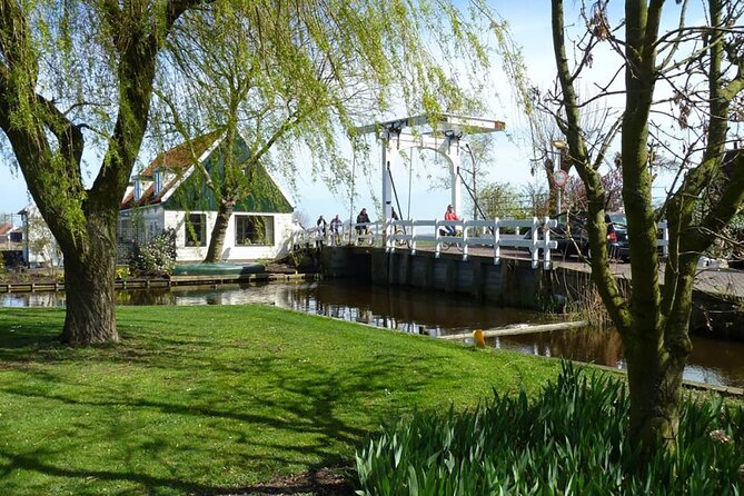 Amsterdam Countryside and Villages Bike Tour - Buikslotermeerdijk and the meaning of a polder