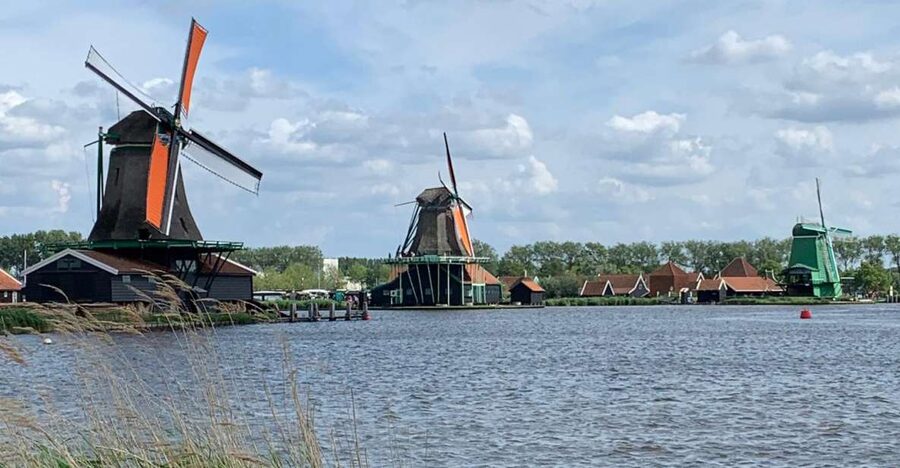 Amsterdam: Countryside Bike Tour and Zaanse Schans Windmills - Practical advice for a smoother ride