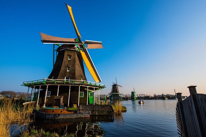 Amsterdam countryside tour by car - Simonehoeve: Cheese, Clogs, and a Hands-On Stop