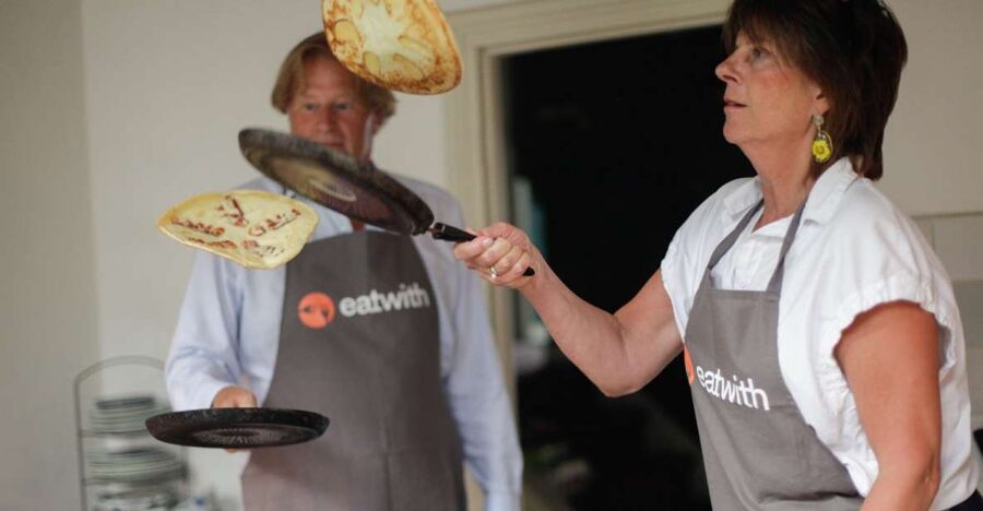 Amsterdam: Craft Dutch Pancakes in Charming Canal House - Arriving at Fusina’s Amstel-side home