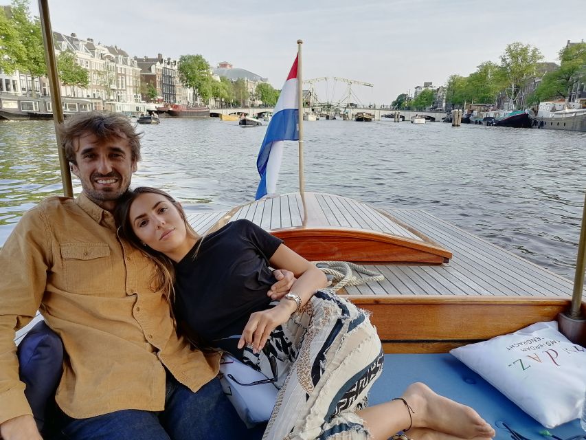 Amsterdam Cruise Discovery Tour - Seeing Amsterdam from a classic boat