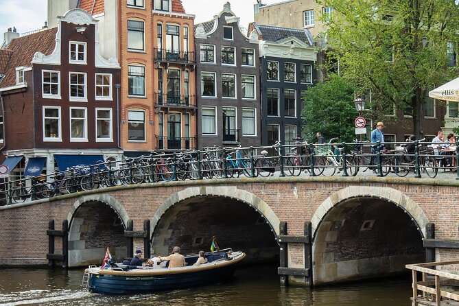 Amsterdam: Cultural Highlights in English/German/Italian - Key things to know before you book