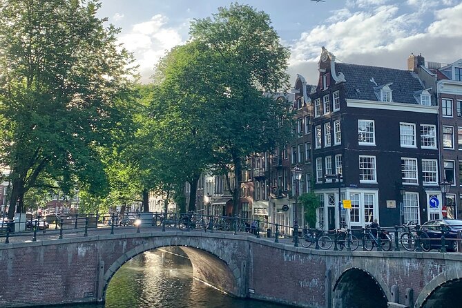 Amsterdam: Cultural Highlights in English/German/Italian - Magna Plaza and a former post office